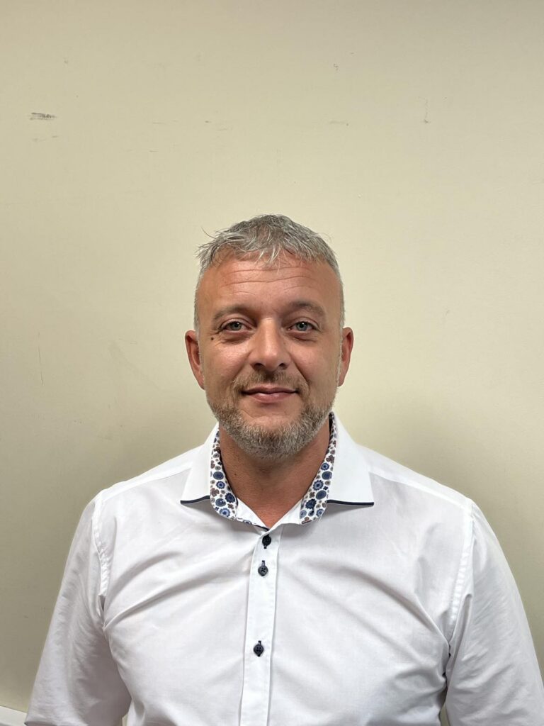 Managing Director Alan Smith